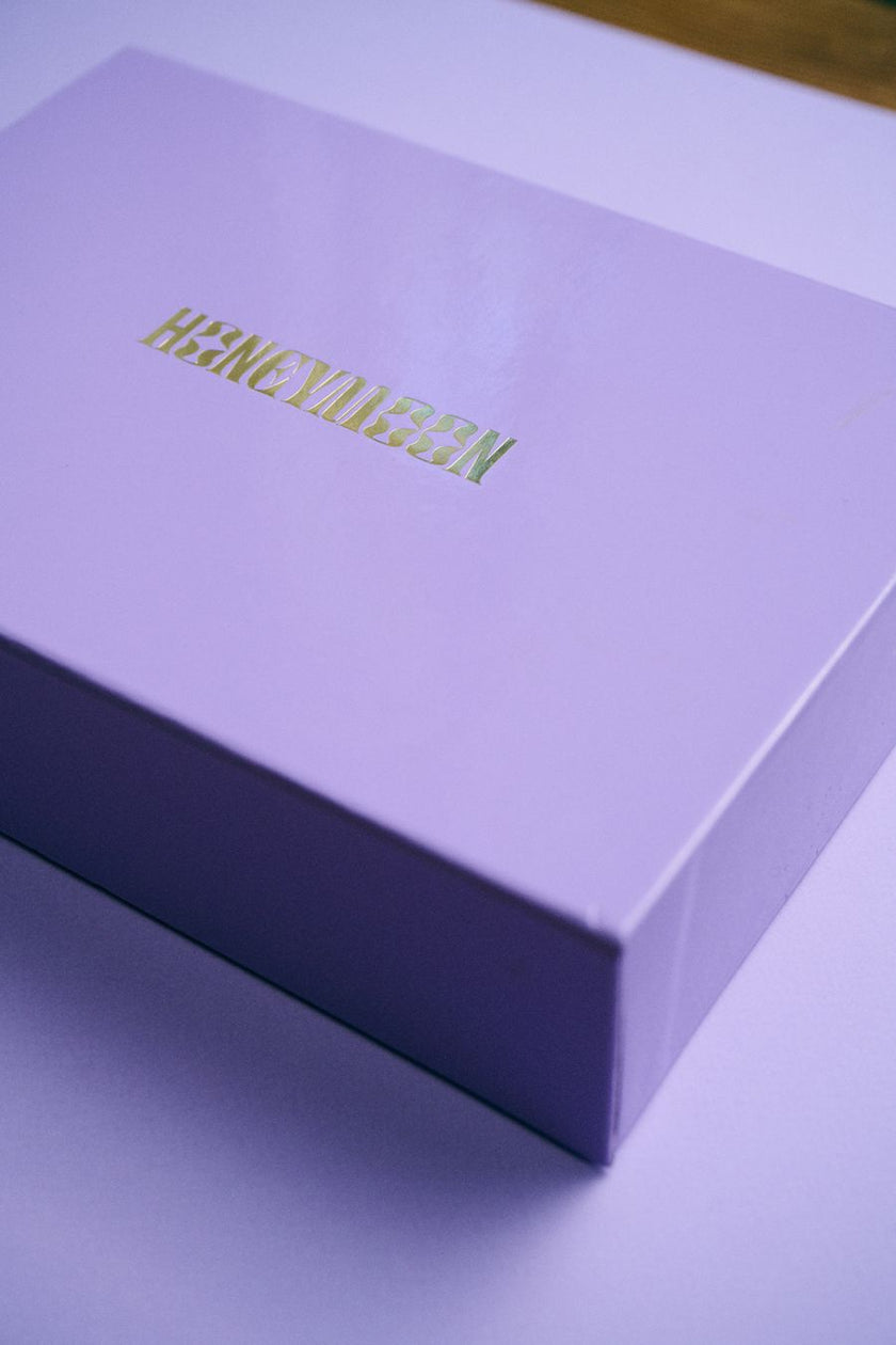 The lilac Honeymoon Hair box